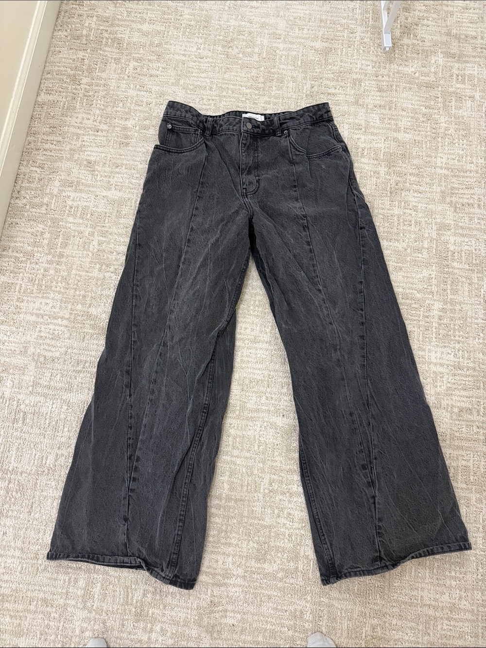 HM Women’s Wide Leg Jeans